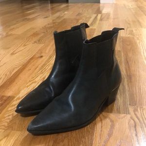 ASOS men’s leather Chelseas with lightning detail